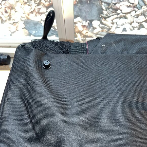 Roper Apparel and Footwear Duffel Bag Pink and Black Travel Gym Bag 24"×14"×10" - Picture 8 of 10